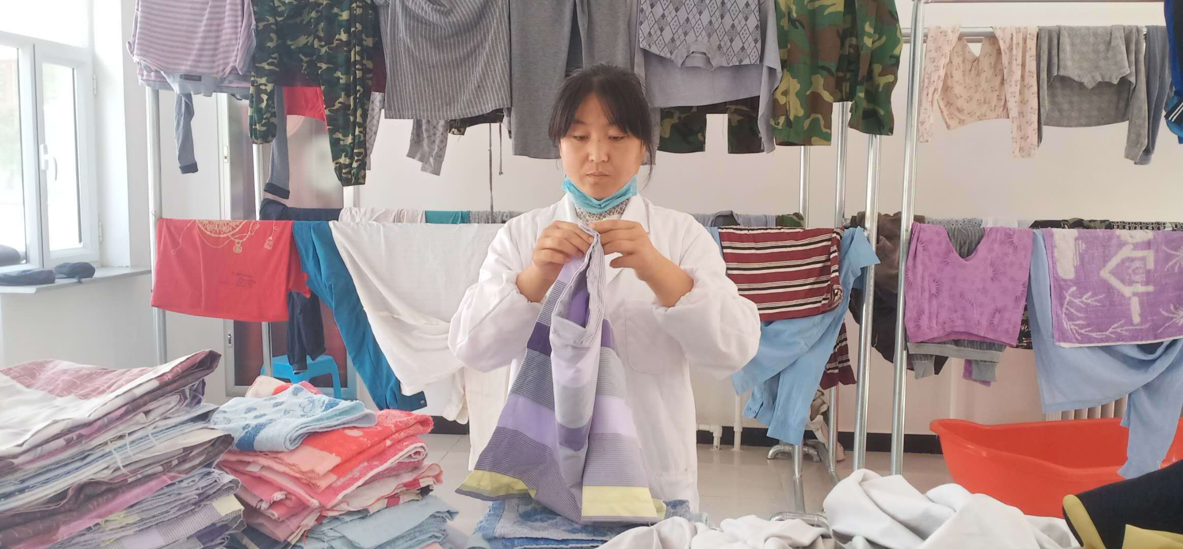 克什克騰旗 關(guān)注女性健康，與愛同行——從服飾視角看新時代女性發(fā)展